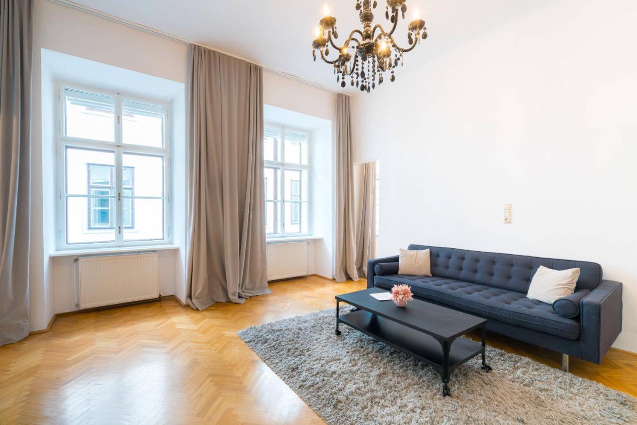 Vienna Residence, Volkstheater - Parliament 외부 사진